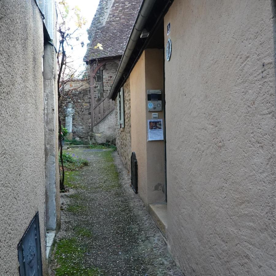 Appart' de la collégiale Bourbon-Lancy Exterior foto